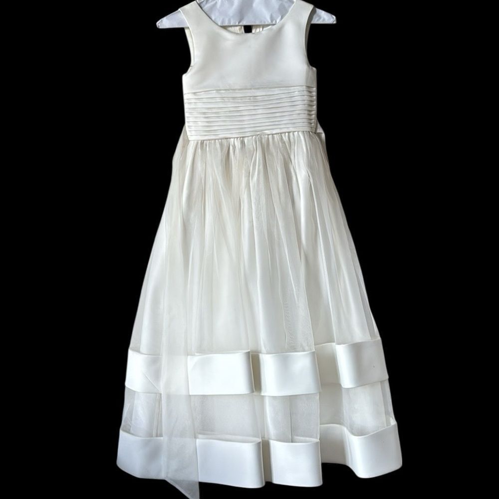 Sweetie Pie Girls Formal Ivory Dress!